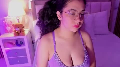 Snapshot of alicialevy chatting on February 2, 11:42 am LUNA online show from February 2, 11:42 am