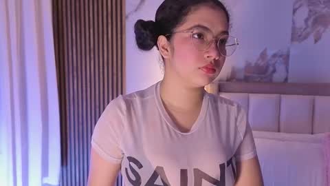 Snapshot of alicialevy chatting on February 9, 11:58 am LUNA online show from February 9, 11:58 am