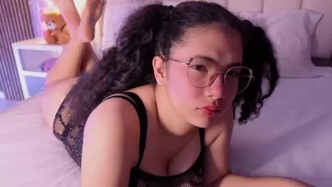 Snapshot of alicialevy chatting on March 2, 11:50 am LUNA online show from March 2, 11:50 am