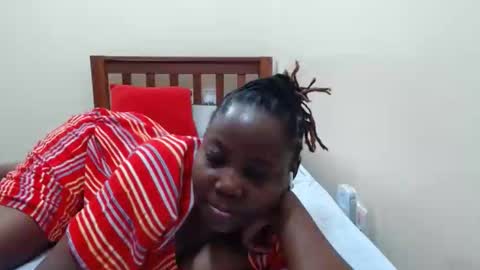 Snapshot of alicialust1 chatting on February 19, 6:10 pm alicialust1 online show from February 19, 6:10 pm