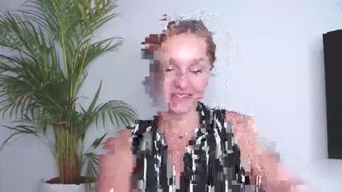 Alicia online show from October 16, 1:23 pm