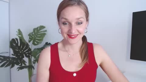 Alicia online show from April 7, 2:06 pm