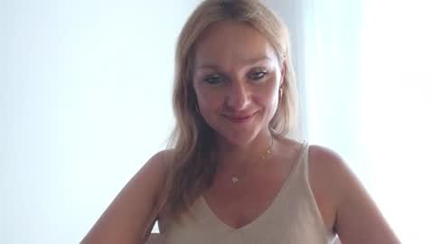 Alicia online show from June 22, 1:08 pm