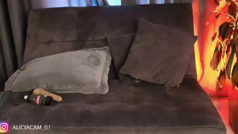 aliciawonderxx online show from February 6, 10:13 pm