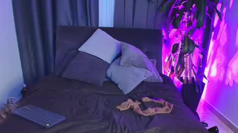 aliciawonderxx online show from March 1, 11:18 pm