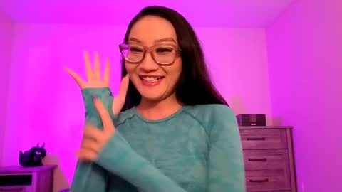 Alicia Hebi online show from October 5, 5:22 pm