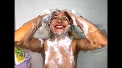 Snapshot of alicie_oconoor chatting on May 28, 1:36 am Karla Oconoor online show from May 28, 1:36 am