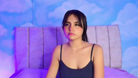 Snapshot of aliclark chatting on February 23, 7:11 pm Aliclark online show from February 23, 7:11 pm