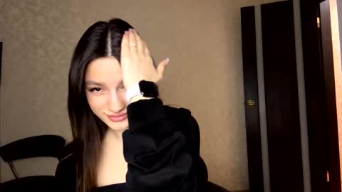 Niki online show from March 27, 3:34 pm