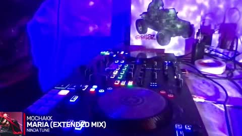 Snapshot of alien8720 chatting on November 25, 7:25 pm busco rockera online show from November 25, 7:25 pm