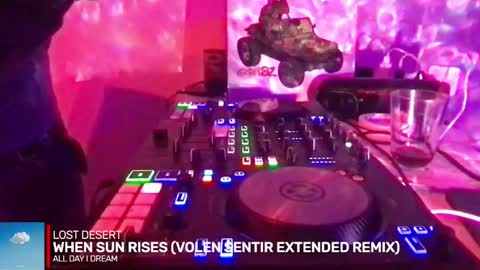 Snapshot of alien8720 chatting on November 29, 10:13 pm busco rockera online show from November 29, 10:13 pm