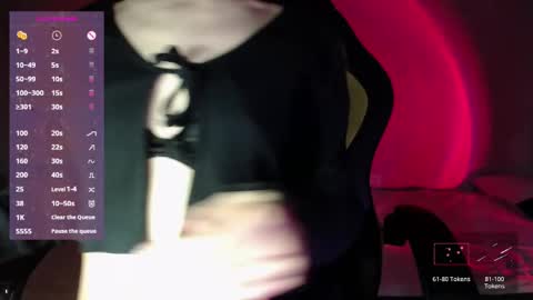 Snapshot of alien_art_lover chatting on March 3, 4:46 pm Mia online show from March 3, 4:46 pm