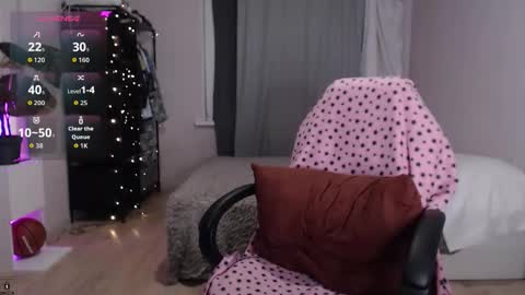 Snapshot of alien_art_lover chatting on September 25, 6:44 pm Mia online show from September 25, 6:44 pm