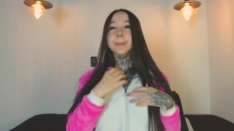    online show from April 7, 1:39 am