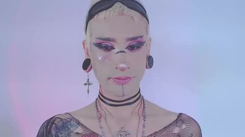     online show from March 22, 11:41 pm