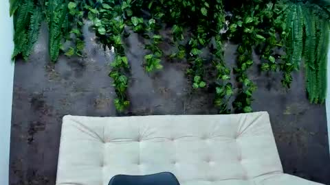 Alice online show from December 2, 8:15 pm