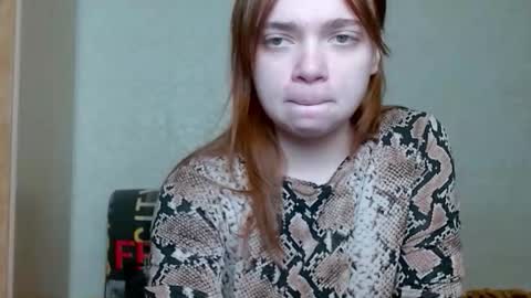 Snapshot of aliiice_stone chatting on October 8, 6:16 pm Alice online show from October 8, 6:16 pm