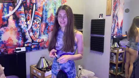 Ali Jones online show from March 12, 11:22 pm