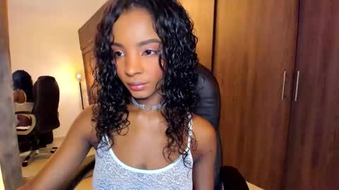 Snapshot of alika_houston chatting on October 18, 2:47 am IG Alik nasso online show from October 18, 2:47 am