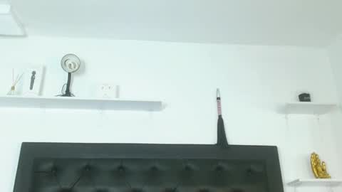 alika_jonhson_ online show from October 8, 3:59 am