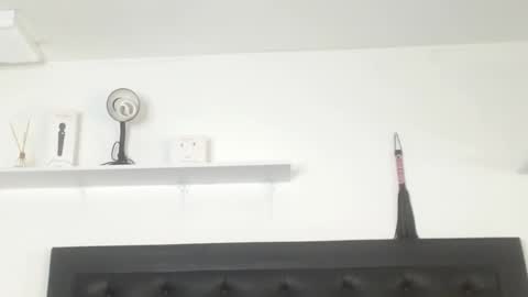 alika_jonhson_ online show from October 15, 4:56 am