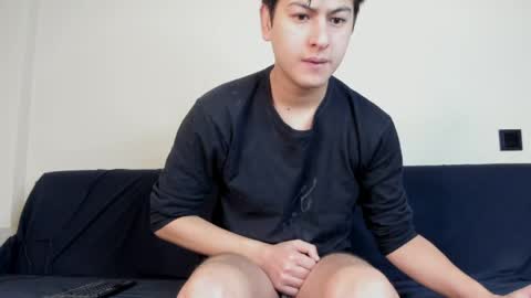 Snapshot of alikuskya chatting on April 22, 1:30 am Dan online show from April 22, 1:30 am