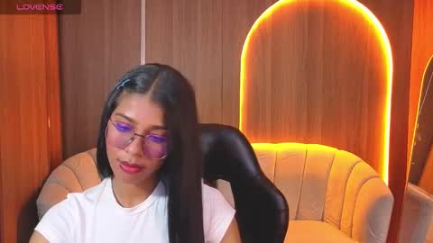 alina_b_ online show from January 15, 8:45 pm