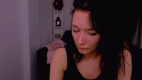 Snapshot of alina_cute_ chatting on December 19, 1:18 am Alina online show from December 19, 1:18 am