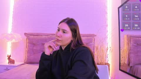 alina_everly online show from April 7, 2:34 am