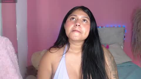 Snapshot of alinakiss_ chatting on February 8, 8:51 am lili online show from February 8, 8:51 am