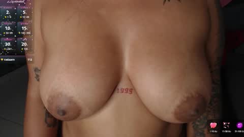 Snapshot of alinakiss_ chatting on February 15, 7:51 am lili online show from February 15, 7:51 am