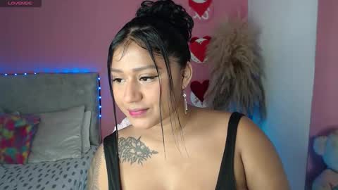 Snapshot of alinakiss_ chatting on February 27, 2:44 am lili online show from February 27, 2:44 am