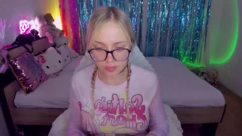 alinaocean online show from November 6, 7:37 pm
