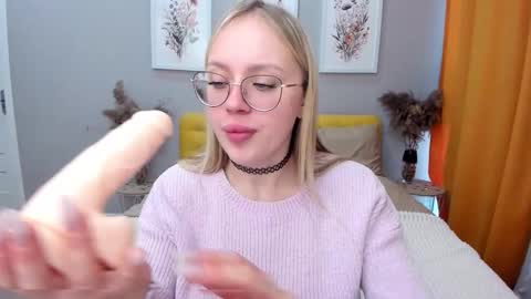 alinaocean online show from November 22, 8:13 am