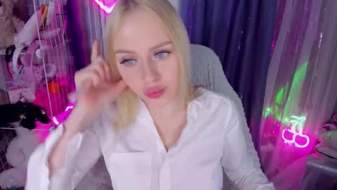 alinaocean online show from March 16, 3:49 pm