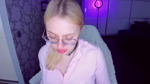 alinaocean online show from May 15, 6:53 am