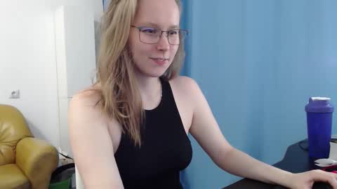 alinasei online show from September 27, 5:18 pm