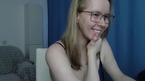 alinasei online show from November 13, 7:51 am