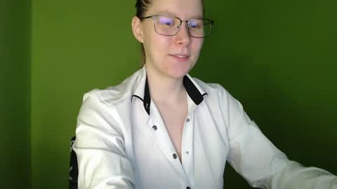 alinasei online show from April 15, 1:07 pm