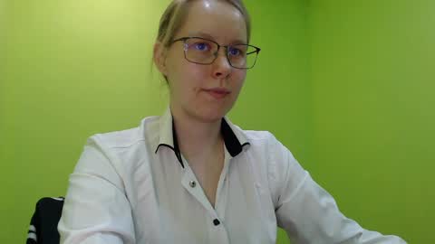 alinasei online show from May 5, 1:19 pm