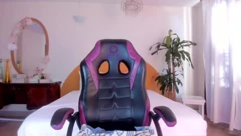 AlinaSimmons online show from March 19, 12:53 pm