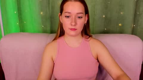 Snapshot of alinawise chatting on February 17, 1:24 am alinawise online show from February 17, 1:24 am