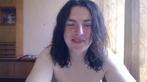 Snapshot of alinaxjames chatting on July 14, 10:21 am AlinaxJames online show from July 14, 10:21 am