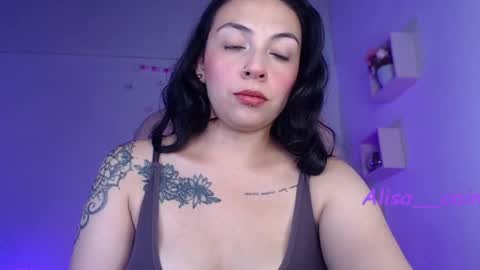 Snapshot of alisa__cain chatting on April 21, 7:14 am Alejandra online show from April 21, 7:14 am