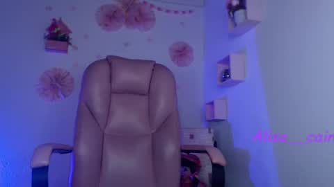 Snapshot of alisa__cain chatting on May 16, 7:27 am Alejandra online show from May 16, 7:27 am