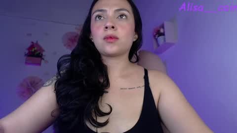 Snapshot of alisa__cain chatting on June 3, 8:28 am Alejandra online show from June 3, 8:28 am