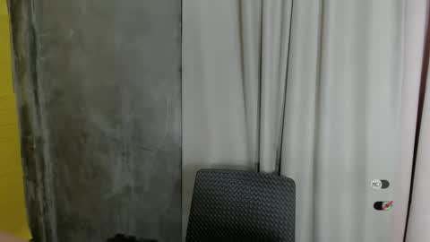 Snapshot of alisa_kiss_ chatting on December 17, 7:40 am Shanti xhey online show from December 17, 7:40 am