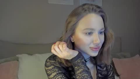 Snapshot of alisa_tiny chatting on February 1, 6:06 pm Stefa online show from February 1, 6:06 pm