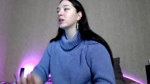 alisaadoll online show from October 20, 12:05 pm