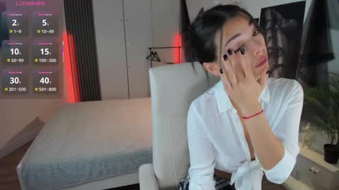 Snapshot of alisasian chatting on November 17, 7:36 am Alice online show from November 17, 7:36 am